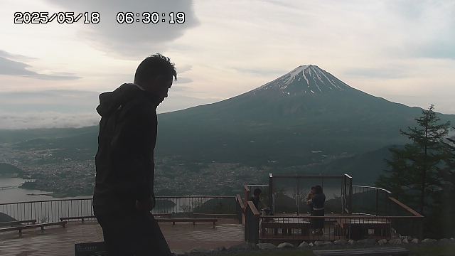 05/18 06:30