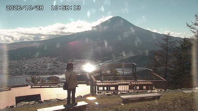 10/28 10:58