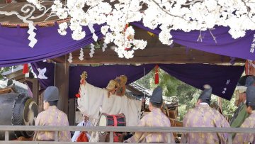 山梨岡神社 春季例大祭 お神楽の奉納